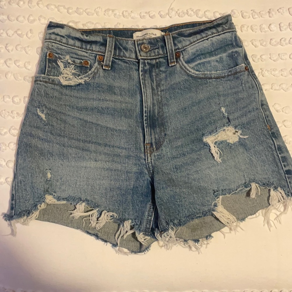 Abercrombie & Fitch High Rise 4” Short
